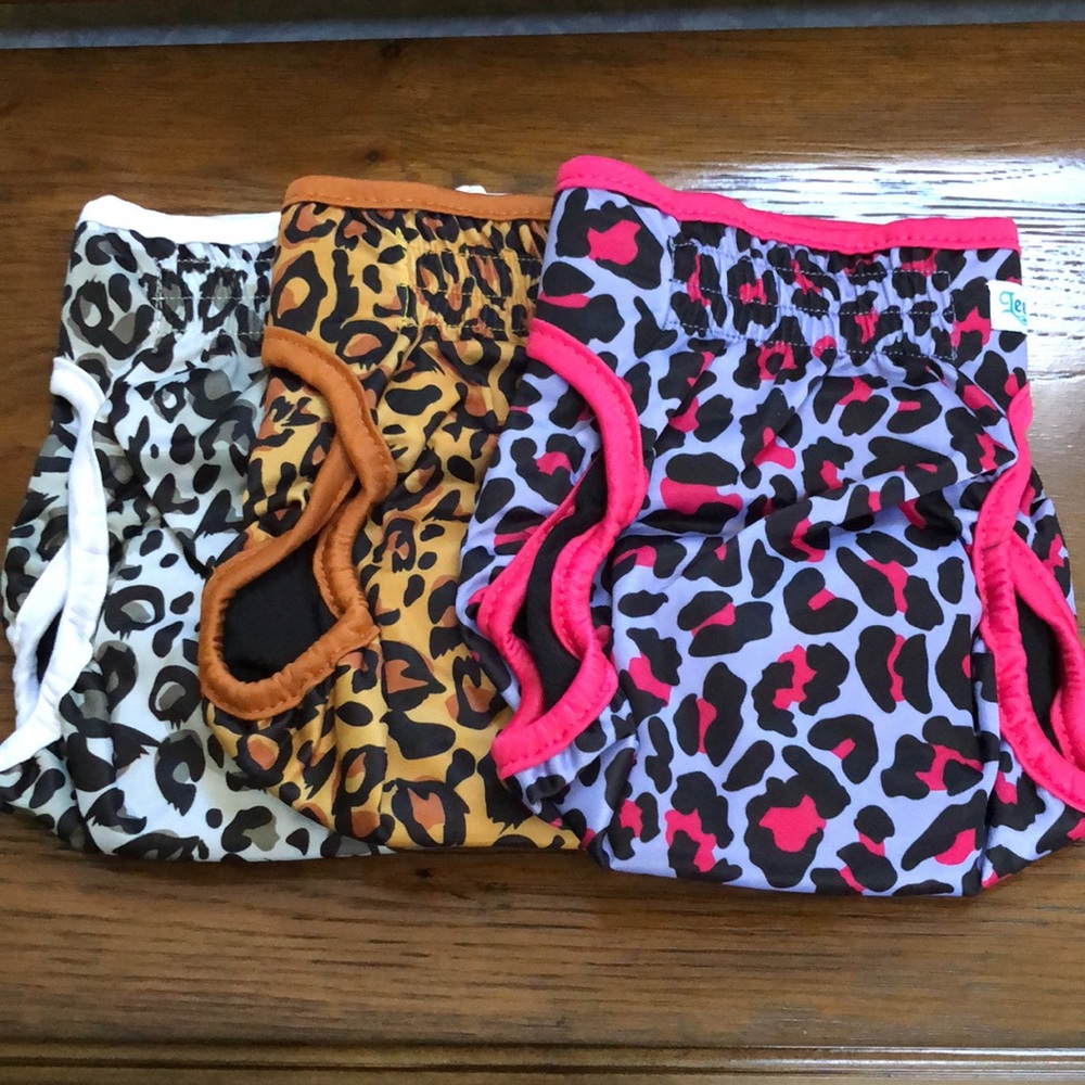 New Dog diapers 3 pack dog period panties. M. Reusable & washable. Leopard print - Picture 3 of 6